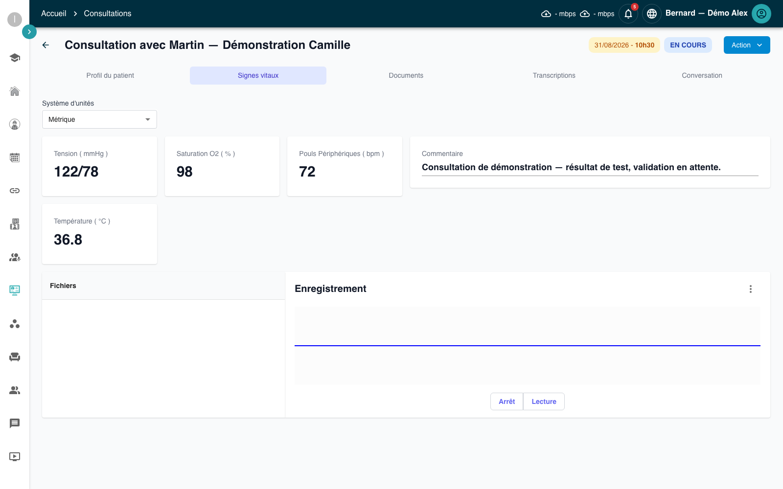 Consultation MedConnect avec tension, saturation, pouls et température structurés