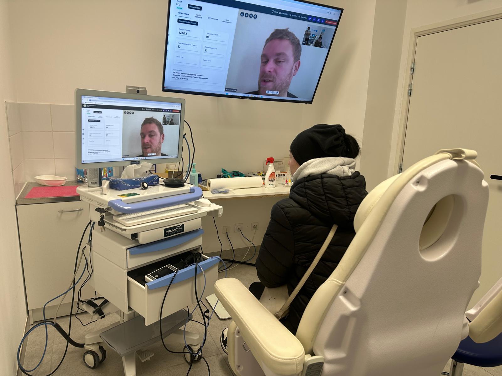 Téléconsultation en chambre de résident EHPAD